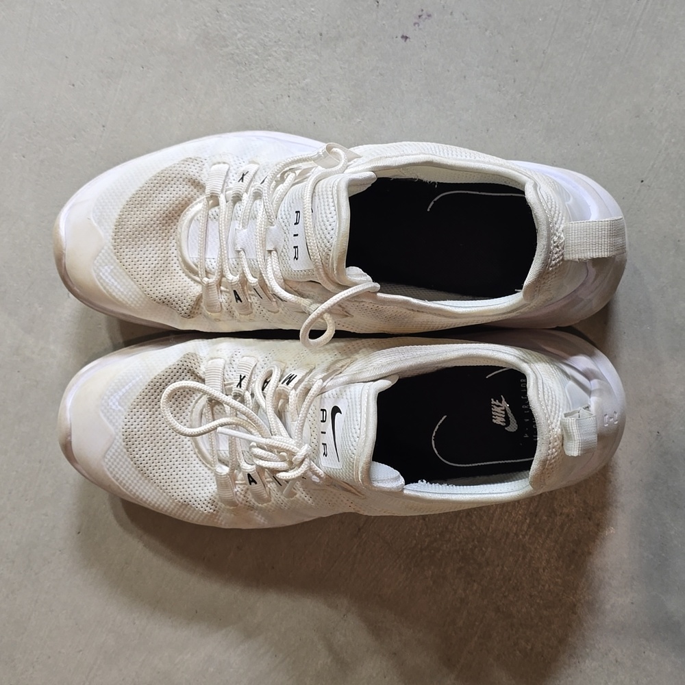 Nike air max white 8.5 shoes